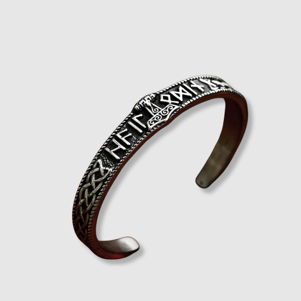 MJÖLNIR ARMRING WITH NORSE RUNES