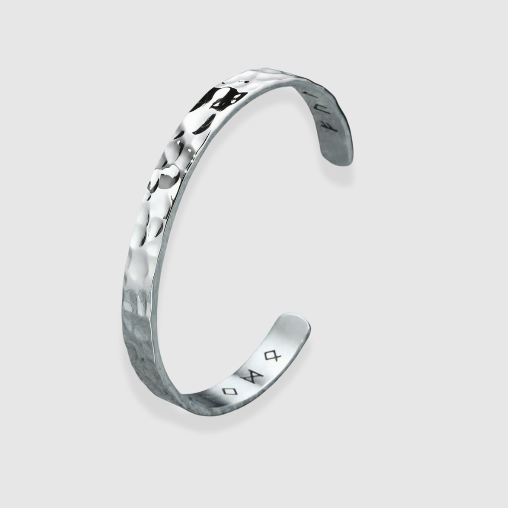 NORSE RUNES VALKNUT HAMMERED ARMRING